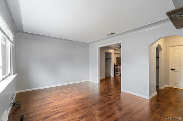 3571 Los Angeles Avenue, Warren, MI 48091