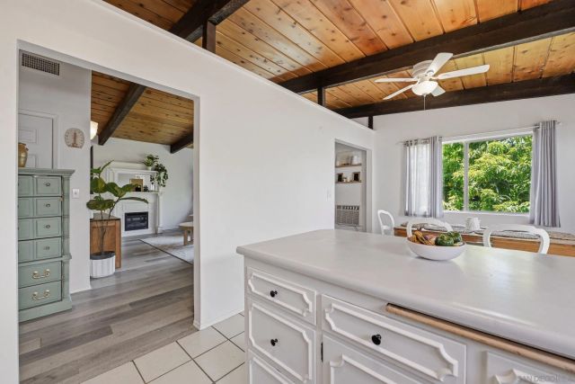 395 San Roque, Escondido, CA 92025