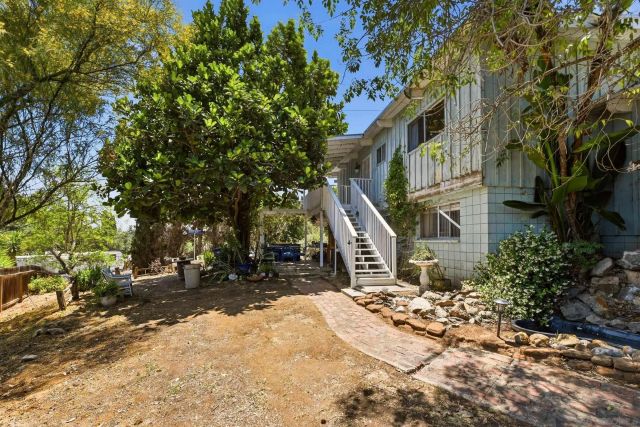 395 San Roque, Escondido, CA 92025