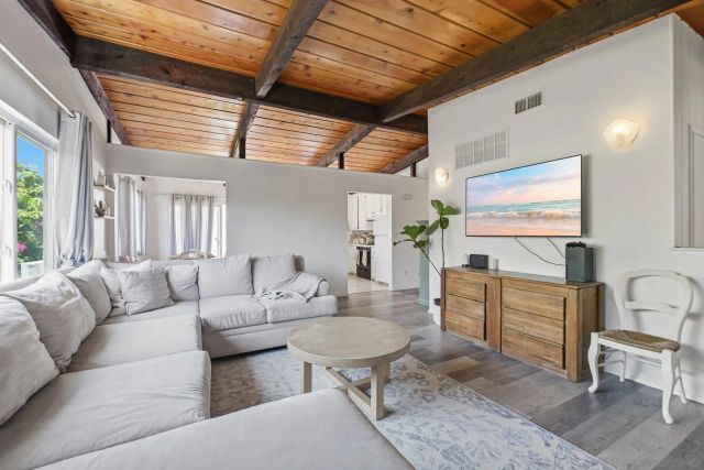 395 San Roque, Escondido, CA 92025