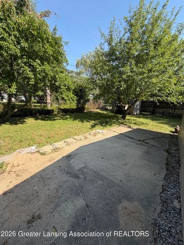 304 Theo Avenue, Lansing, MI 48917