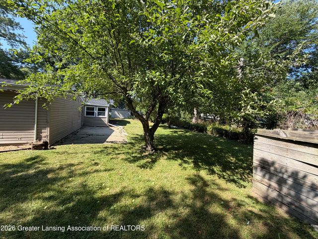 304 Theo Avenue, Lansing, MI 48917