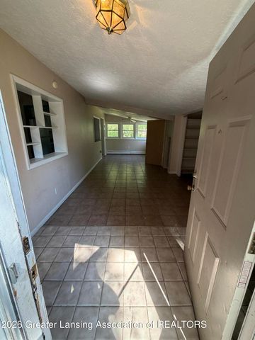 304 Theo Avenue, Lansing, MI 48917