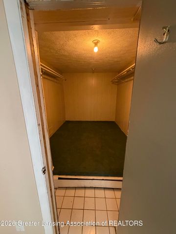 304 Theo Avenue, Lansing, MI 48917