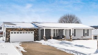 3595 Maplecraft Drive, Dresden, OH 43821