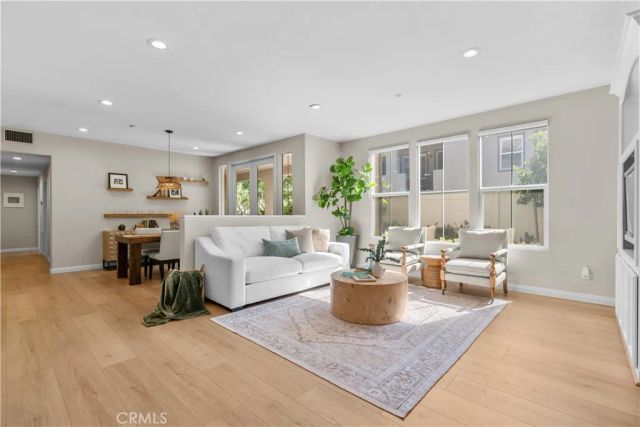 147 Lockford, Irvine, CA 92602