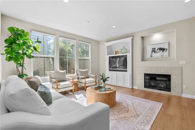 147 Lockford, Irvine, CA 92602