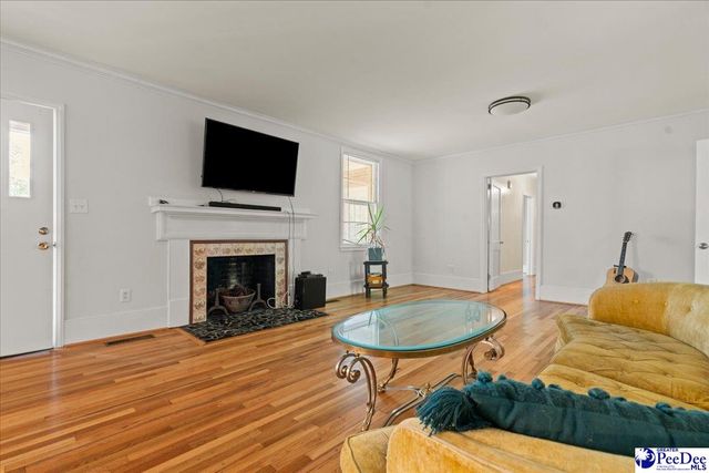 1734 W Carolina Avenue, Hartsville, SC 29550
