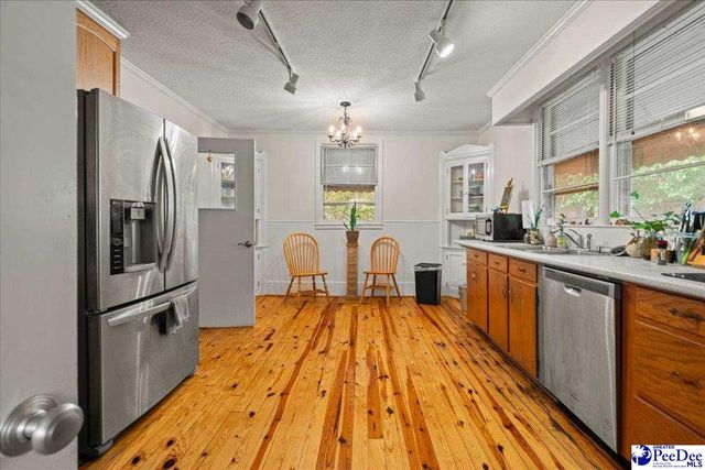 1734 W Carolina Avenue, Hartsville, SC 29550