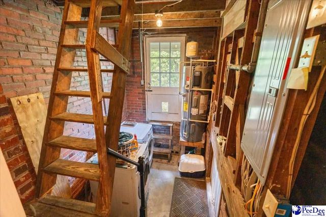1734 W Carolina Avenue, Hartsville, SC 29550