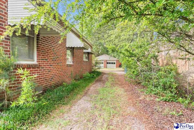 1734 W Carolina Avenue, Hartsville, SC 29550