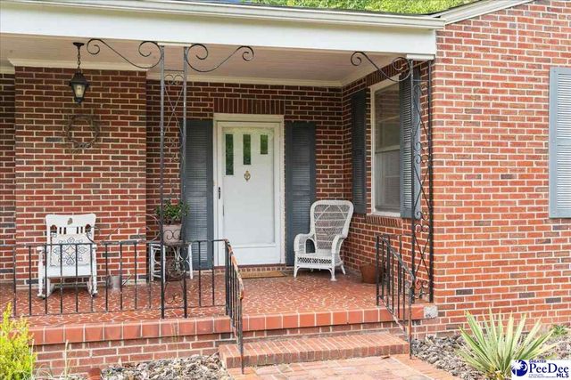 1734 W Carolina Avenue, Hartsville, SC 29550