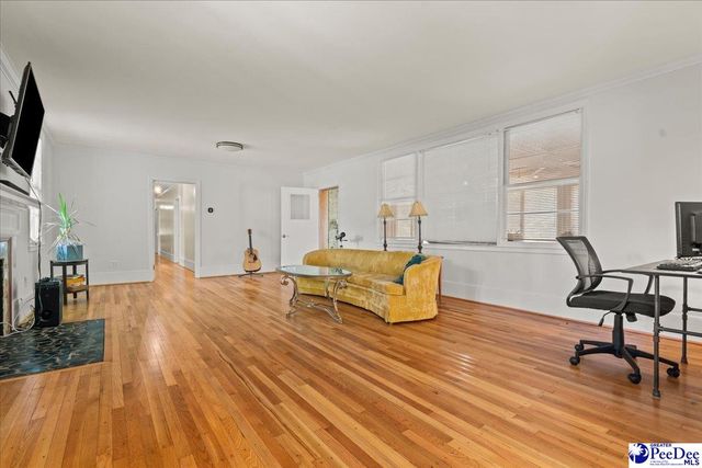 1734 W Carolina Avenue, Hartsville, SC 29550