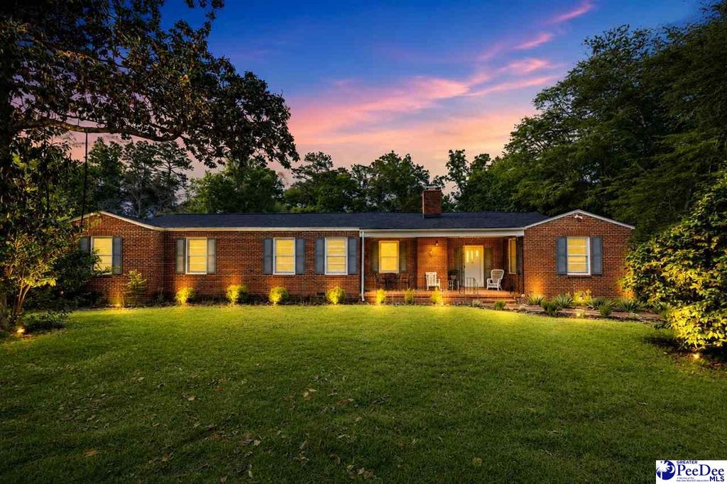 1734 W Carolina Avenue, Hartsville, SC 29550