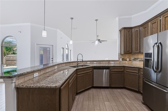 15825 Punta Espada, Corpus Christi, TX 78418