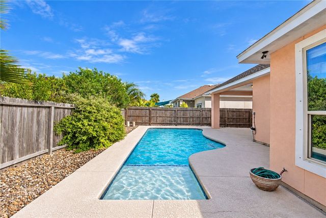 15825 Punta Espada, Corpus Christi, TX 78418