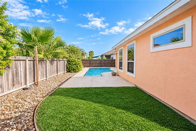 15825 Punta Espada, Corpus Christi, TX 78418