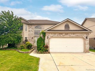 46158 Duke Drive, New Baltimore, MI 48051