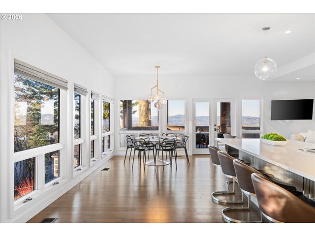 72 NANSEN SUMMIT, Lake Oswego, OR 97035