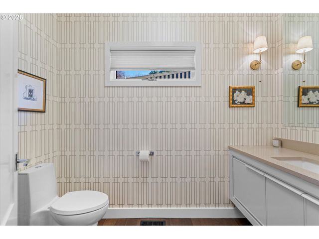 72 NANSEN SUMMIT, Lake Oswego, OR 97035