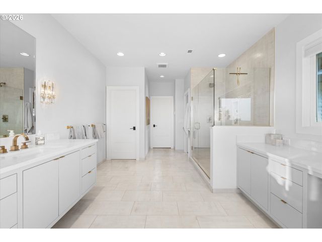 72 NANSEN SUMMIT, Lake Oswego, OR 97035