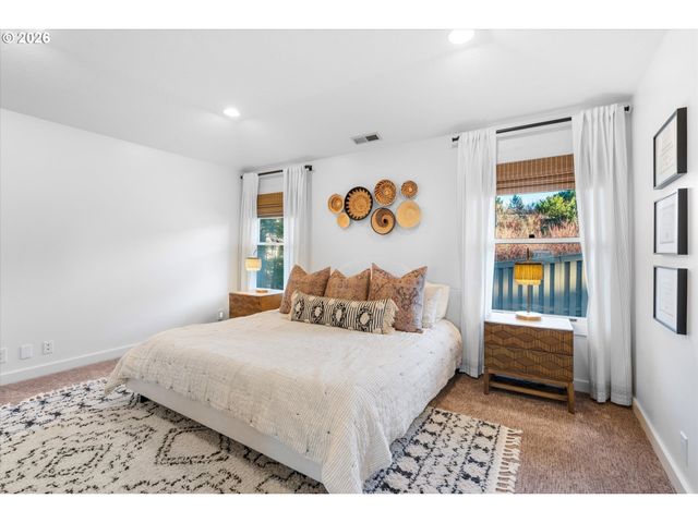 72 NANSEN SUMMIT, Lake Oswego, OR 97035