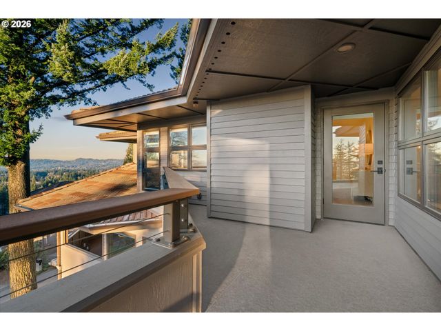 72 NANSEN SUMMIT, Lake Oswego, OR 97035