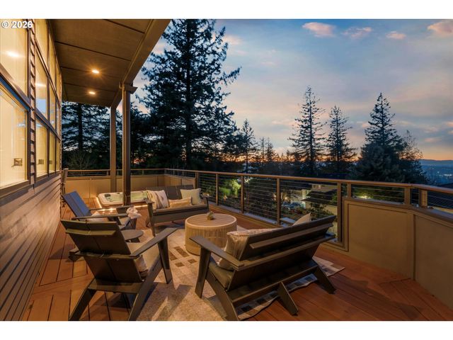 72 NANSEN SUMMIT, Lake Oswego, OR 97035