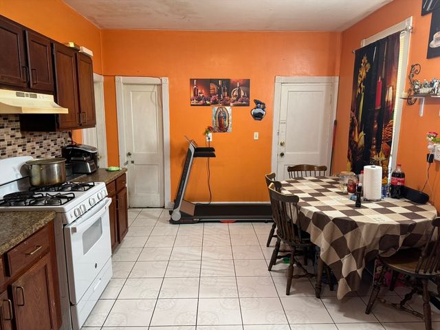 79 Grove, Chelsea, MA 02150