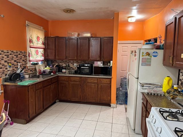 79 Grove, Chelsea, MA 02150