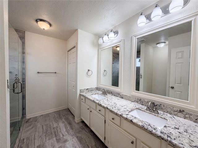 4939 Shady Oaks Lane, Friendswood, TX 77546