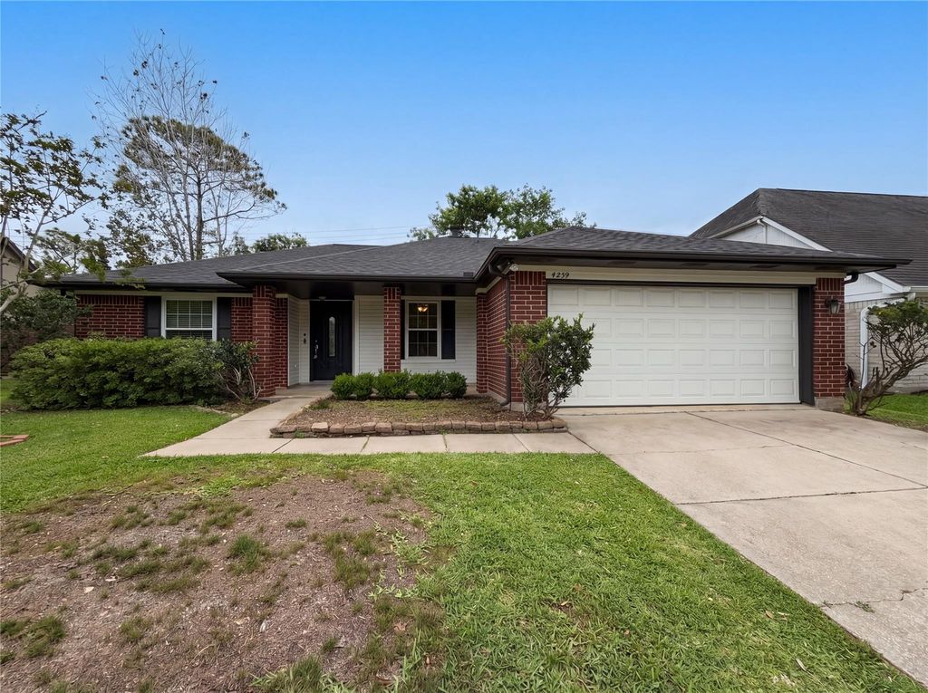 4939 Shady Oaks Lane, Friendswood, TX 77546