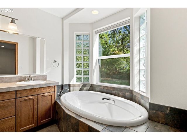 7650 Nw MOUNTAIN VIEW Dr, Corvallis, OR 97330