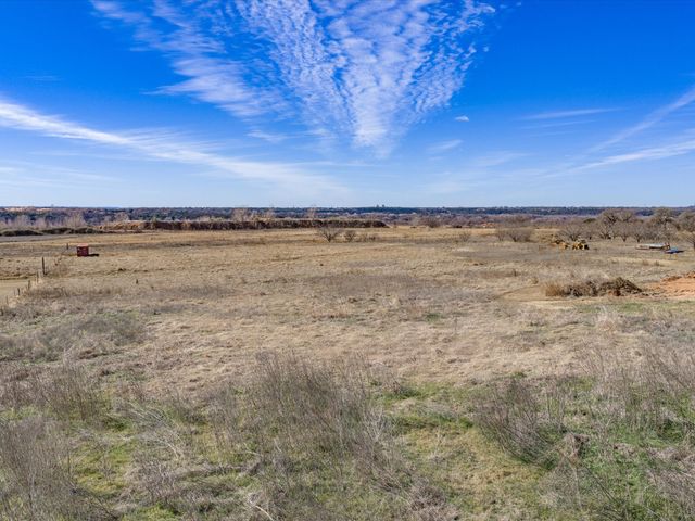 41106 Mitchell bend Court, Granbury, TX 76048