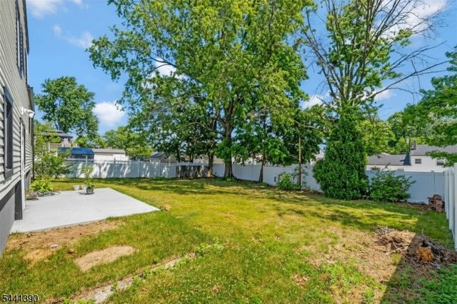 33 Larchmont Rd, Edison Twp., NJ 08837