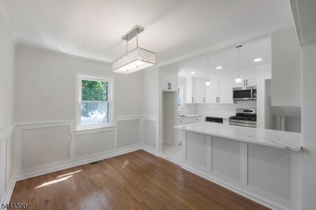 33 Larchmont Rd, Edison Twp., NJ 08837