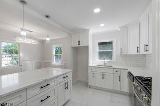 33 Larchmont Rd, Edison Twp., NJ 08837