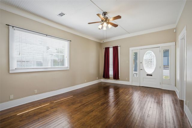 108 N Eddy Avenue, Denison, TX 75020