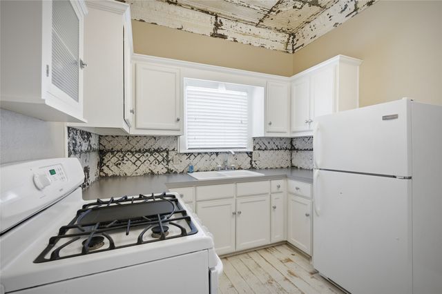 108 N Eddy Avenue, Denison, TX 75020