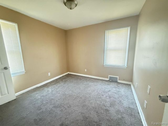 8909 Penrod Street, Detroit, MI 48228