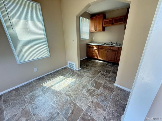 8909 Penrod Street, Detroit, MI 48228