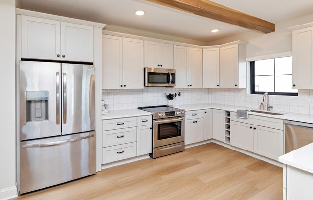 14150 Wilden Drive, Urbandale, IA 50323