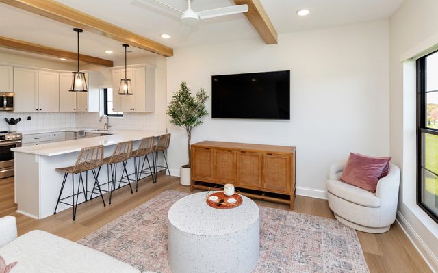 14150 Wilden Drive, Urbandale, IA 50323