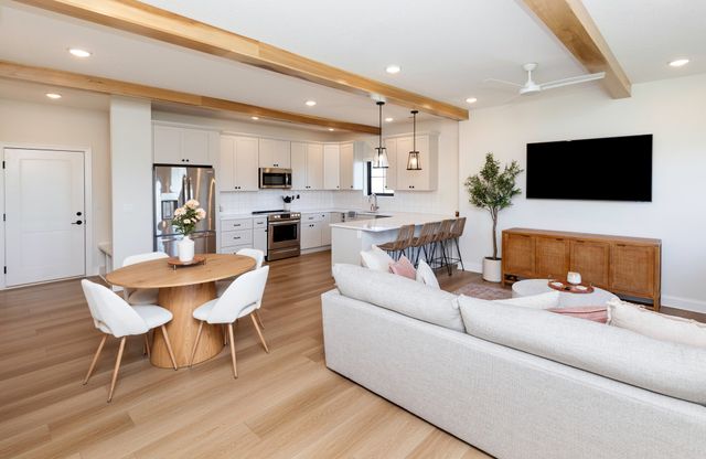 14150 Wilden Drive, Urbandale, IA 50323