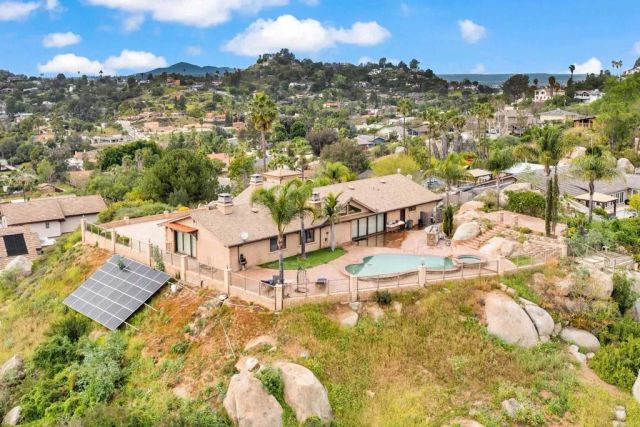 1426 Hidden Mesa View Drive, El Cajon, CA 92019