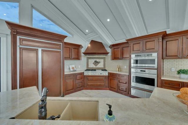 1426 Hidden Mesa View Drive, El Cajon, CA 92019
