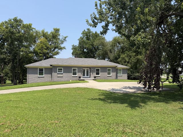 221 Rising Sun Ln, Old Hickory, TN 37138