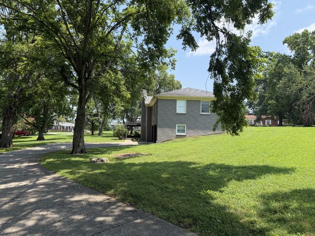 221 Rising Sun Ln, Old Hickory, TN 37138