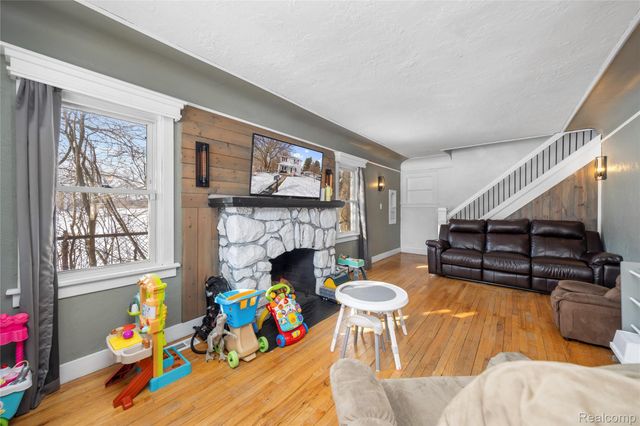 4200 Lanco Court, Waterford Charter Township, MI 48329