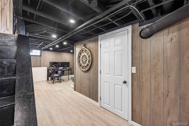 4200 Lanco Court, Waterford Charter Township, MI 48329